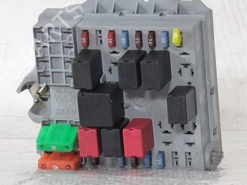 Used Fuse box Fuse box 36217145 36217145
