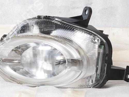 right-daytime-light-fiat-500-312_-2007-38683998 main image