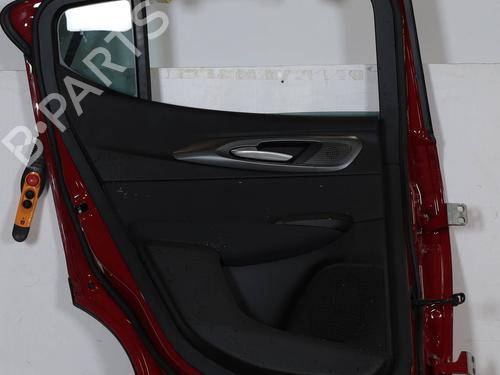 left-front-door-alfa-romeo-tonale-965_-13-hybrid-q4-50564664-2022-22966445 main image