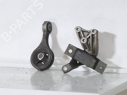 Used Engine mount Engine mount LANCIA YPSILON (843_) 1.2 (843.AXA1A) (60 hp) 27804013 27804013