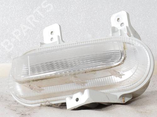 right-daytime-light-jeep-renegade-suv-bu-b1-bv-2014-38590235 main image