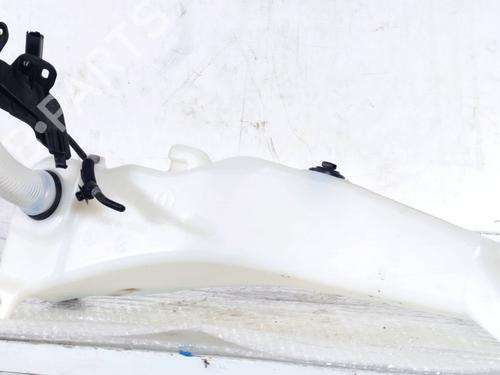 Used Windscreen washer tank Windscreen washer tank JEEP AVENGER (J2) 1.2 GSE T3 (101 hp) 31135949 31135949