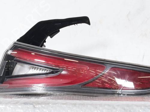 right-taillight-alfa-romeo-giulia-952_-2015-33055298 main image