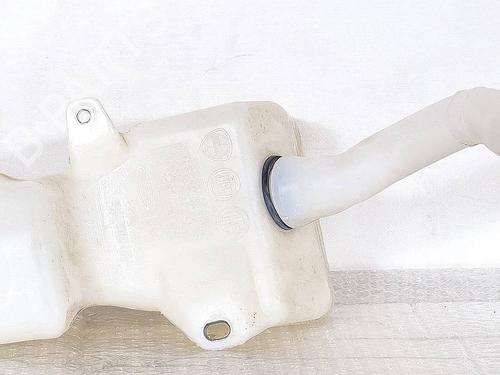 windscreen-washer-tank-lancia-ypsilon-312_-2011-39403118 main image