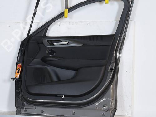 right-front-door-alfa-romeo-tonale-965_-2022-23169465 main image