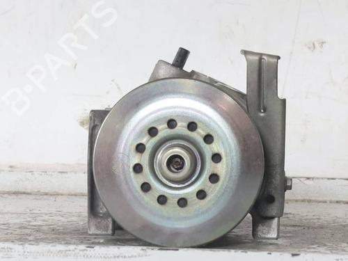 Used AC compressor AC compressor FIAT GRANDE PUNTO (199_) 1.4 T-Jet (199AXM1A, 199BXM1A, 199BXN1A) (120 hp) 33055562 33055562
