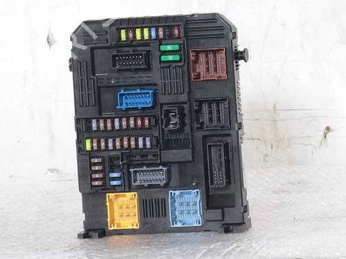 Used Fuse box Fuse box JEEP AVENGER (J2) 1.2 GSE T3 (101 hp) 35781882 35781882