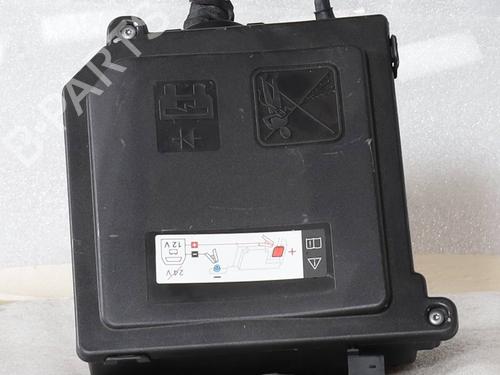 Used Fuse box Fuse box 39261728 39261728