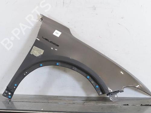 right-front-fenders-alfa-romeo-tonale-965_-2022-32706348 main image