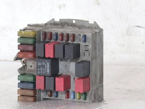 Used Fuse box Fuse box 36217864 36217864