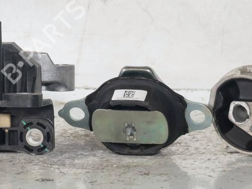 Used Engine mount Engine mount FIAT 500 (312_) 1.0 Mild Hybrid (312.AYD1B) (69 hp) 30738652 30738652