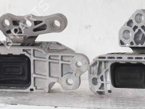 Used Engine mount Engine mount FIAT TIPO Estate (356_, 357_) 1.6 Multijet (357WXG1) (131 hp) 33233949 33233949