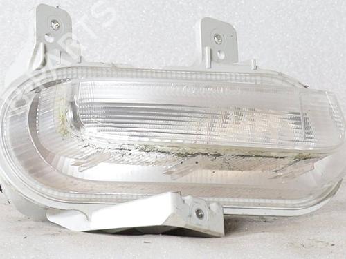 Used Left daytime light Left daytime light 37169337 37169337