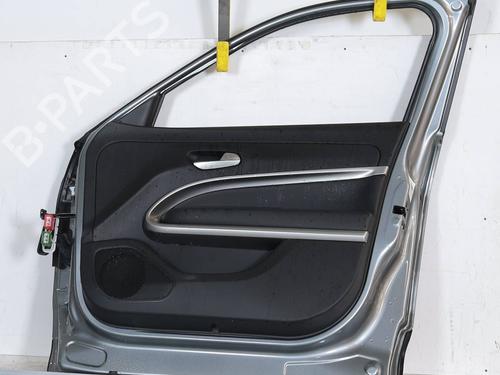 right-front-door-jeep-avenger-j2-2022-23133604 main image