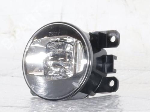 left-front-fog-light-jeep-renegade-suv-bu-b1-bv-2014-31941964 main image