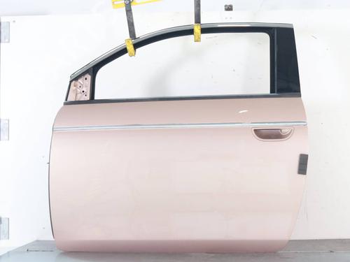 left-front-door-fiat-500e-332_-2020-37711038 main image