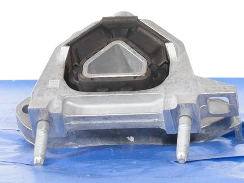 Used Engine mount FIAT 600e / 600 (365_, 364_) Electric (156 hp) 30178862