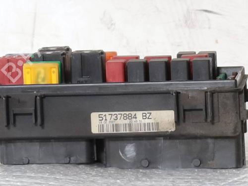 Used Fuse box Fuse box FIAT GRANDE PUNTO (199_) 1.2 (65 hp) 33648834 33648834