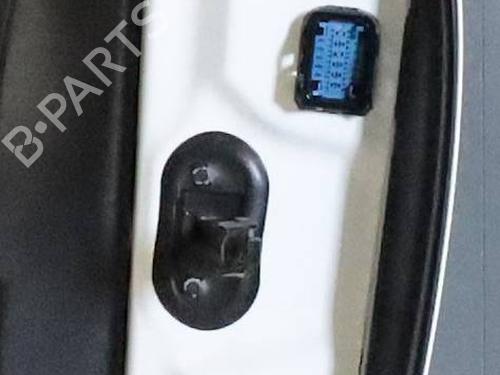 left-front-door-fiat-tipo-hatchback-356_-357_-2016-30111896 main image