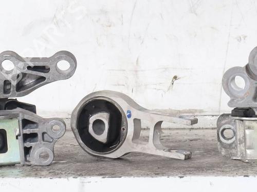 Used Engine mount Engine mount FIAT TIPO Saloon (356_, 357_) 1.6 Multijet (357SXG1) (131 hp) 34620327 34620327