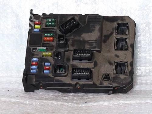 Used Fuse box Fuse box 39427656 39427656