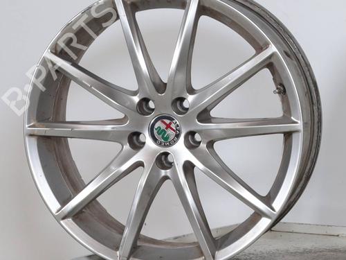 rim-alfa-romeo-stelvio-949_-2016-28706768 main image