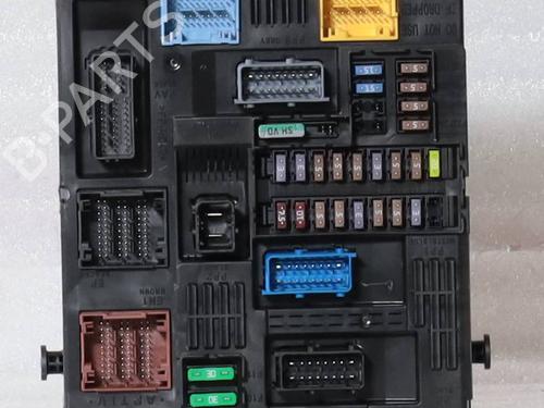Used Fuse box Fuse box 38644498 38644498