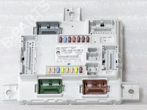 fuse-box-alfa-romeo-stelvio-949_-2016-37414427 main image