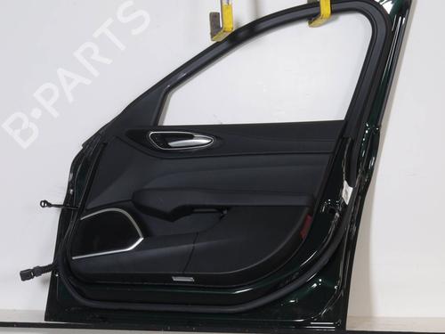 right-front-door-alfa-romeo-giulia-952_-2015-28359959 main image