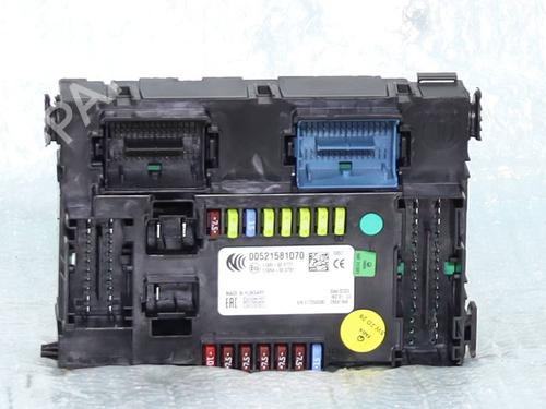Used Fuse box Fuse box 38770212 38770212