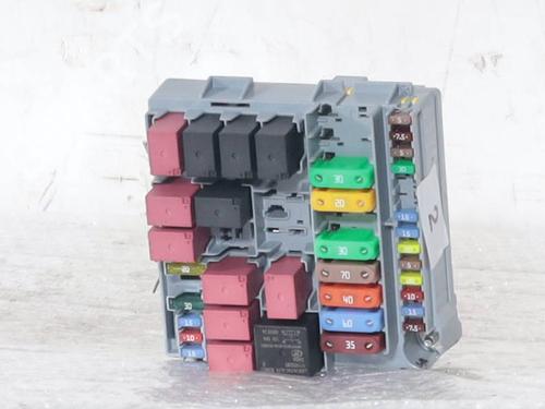 Used Fuse box Fuse box FIAT 500 (312_) 1.2 (312AXA1A) (69 hp) 36217861 36217861