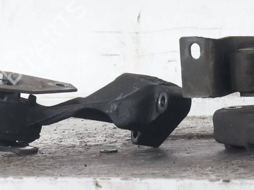 Used Engine mount Engine mount FIAT SEICENTO / 600 (187_) 0.9 (187AXA, 187AXA1A) (39 hp) 33616101 33616101