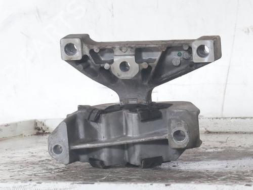 Used Engine mount Engine mount CITROËN C3 II (SC_) 1.1 i (60 hp) 33616147 33616147