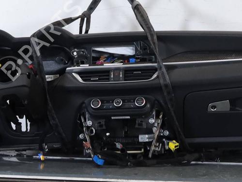 Tableau de bord ALFA ROMEO STELVIO (949_) 2.9 Q4 (949.AXG2A, 949.AXH2A, 949.AXS2A) (510 hp) 31793480