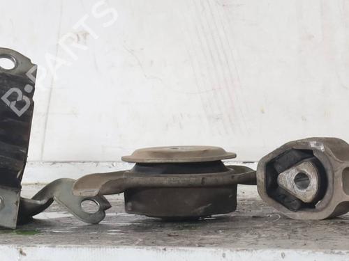 Used Engine mount Engine mount FIAT 500 (312_) 1.2 (312AXA1A) (69 hp) 33284908 33284908