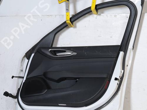 Used Right front door Right front door ALFA ROMEO GIULIA (952_) 2.2 D (952AFA25, 952AFM25, 952ALA25) (180 hp) 26709802 26709802