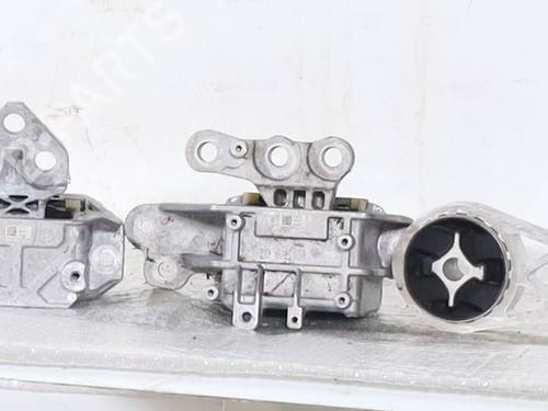 Support de moteur JEEP RENEGADE SUV (BU, B1, BV) 1.5 T4 Hybrid (131 hp) 31902275