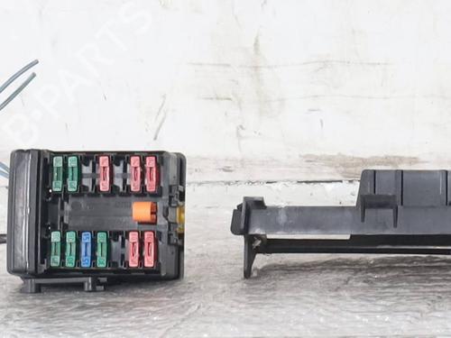 Used Fuse box Fuse box 36835394 36835394