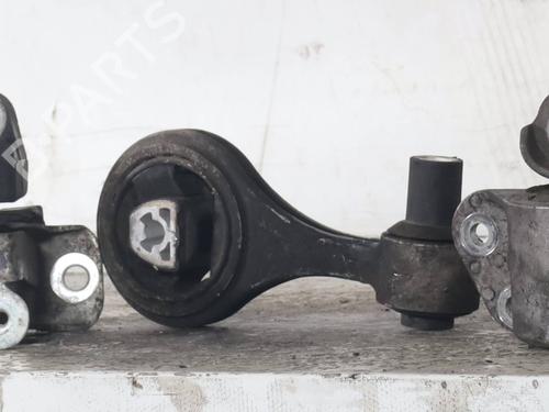 Used Engine mount Engine mount FIAT GRANDE PUNTO (199_) 1.3 D Multijet (75 hp) 33285053 33285053