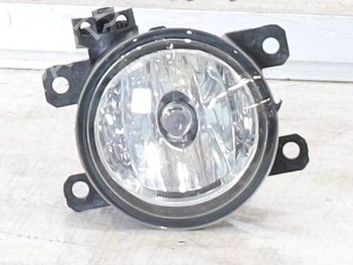 right-front-fog-light-jeep-renegade-suv-bu-b1-bv-2014-24659282 main image