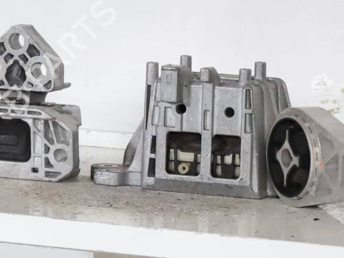 engine-mount-jeep-renegade-suv-bu-b1-bv-2014-33050941 main image