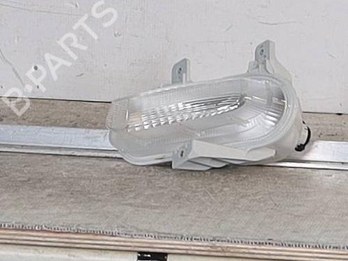 right-daytime-light-jeep-renegade-suv-bu-b1-bv-2014-27291600 main image