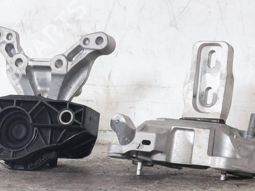Used Engine mount Engine mount ALFA ROMEO JUNIOR (626_, 627_) Mild Hybrid (136 hp) 34620227 34620227