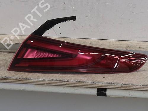 right-taillight-alfa-romeo-giulia-952_-2015-27291629 main image