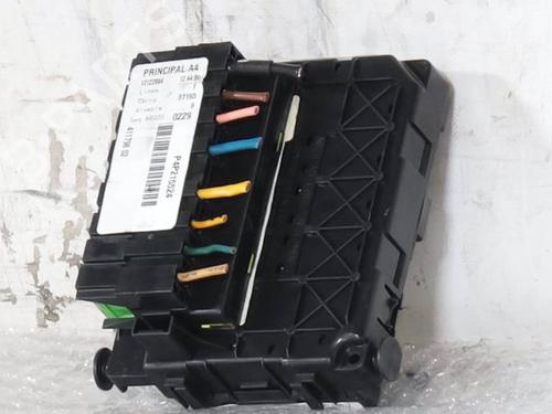 fuse-box-citroen-c3-pluriel-hb_-2003-36798023 main image