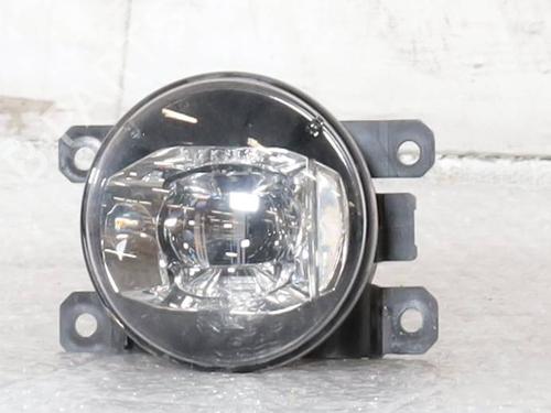 right-front-fog-light-jeep-renegade-suv-bu-b1-bv-2014-34003691 main image