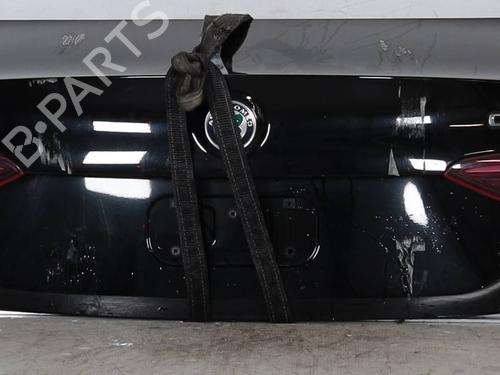 tailgate-alfa-romeo-giulia-952_-2015-26163003 main image
