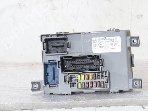 Used Fuse box Fuse box 36798012 36798012