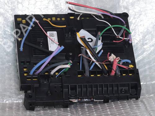 Used Fuse box Fuse box 39199259 39199259