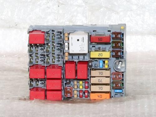 fuse-box-alfa-romeo-tonale-965_-2022-40008077 main image